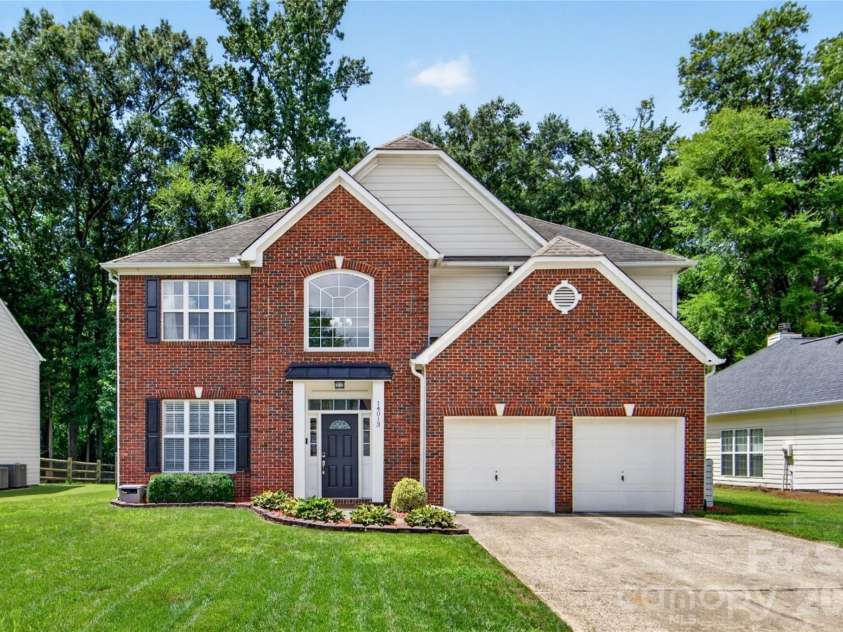 14013 Laurel Trace Drive, Charlotte, NC 28273.  MLS# CAR4413106, YatesRealty ID 43789. 