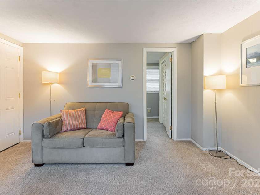 114 Cragmont Road, Black Mountain, NC 28711.  MLS# CAR4243321, YatesRealty ID 4379. 