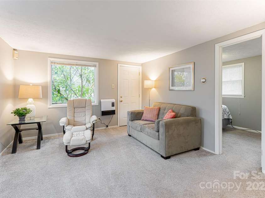 114 Cragmont Road, Black Mountain, NC 28711.  MLS# CAR4243321, YatesRealty ID 4379. 