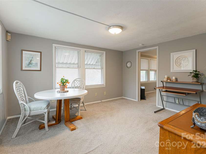 114 Cragmont Road, Black Mountain, NC 28711.  MLS# CAR4243321, YatesRealty ID 4379. 