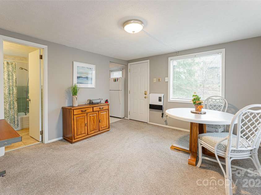 114 Cragmont Road, Black Mountain, NC 28711.  MLS# CAR4243321, YatesRealty ID 4379. 