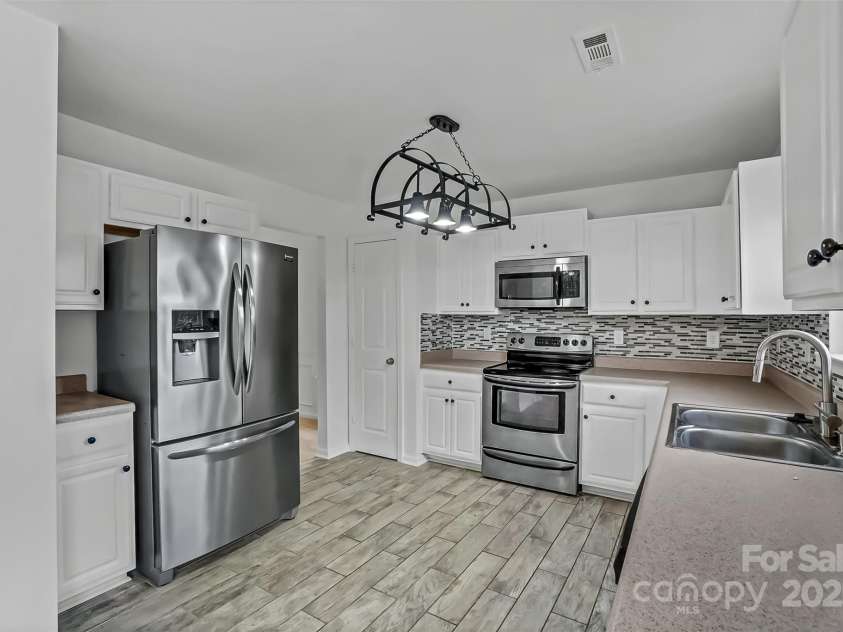 305 White Water Drive, Rock Hill, SC 29732.  MLS# CAR4301011, YatesRealty ID 4379. 