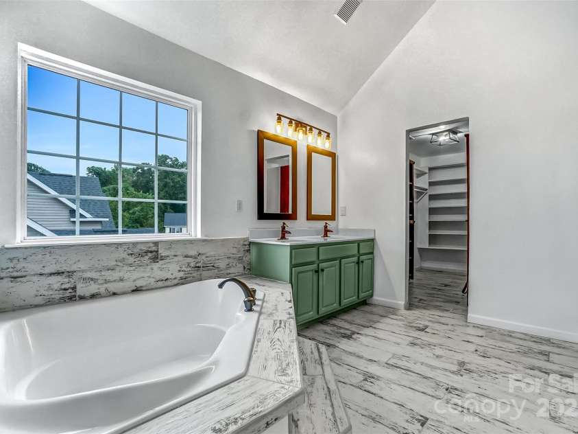 305 White Water Drive, Rock Hill, SC 29732.  MLS# CAR4301011, YatesRealty ID 4379. 