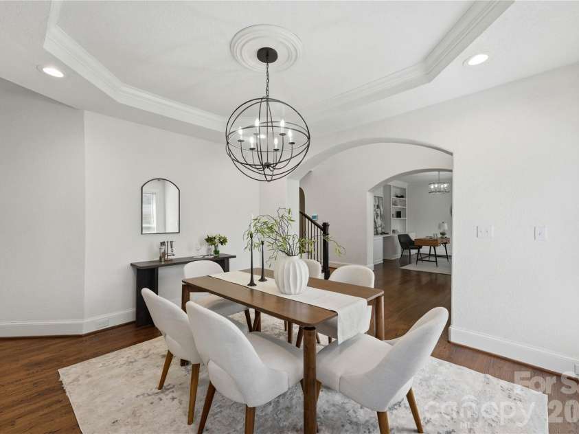7307 Roseland Avenue, Charlotte, NC 28277.  MLS# CAR4413128, YatesRealty ID 43790. Dining room