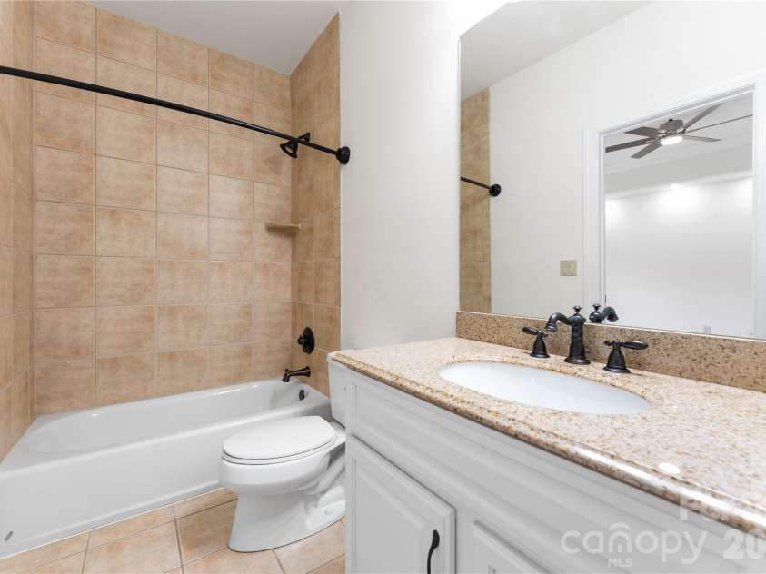 7307 Roseland Avenue, Charlotte, NC 28277.  MLS# CAR4413128, YatesRealty ID 43790. Ensuite Bathroom 3