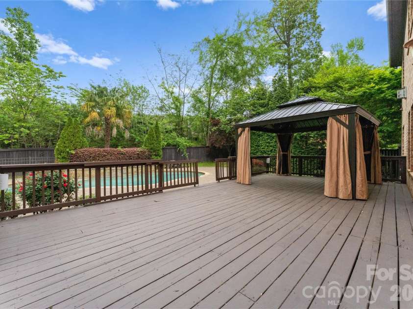 7307 Roseland Avenue, Charlotte, NC 28277.  MLS# CAR4413128, YatesRealty ID 43790. New Deckboards (not shown here)