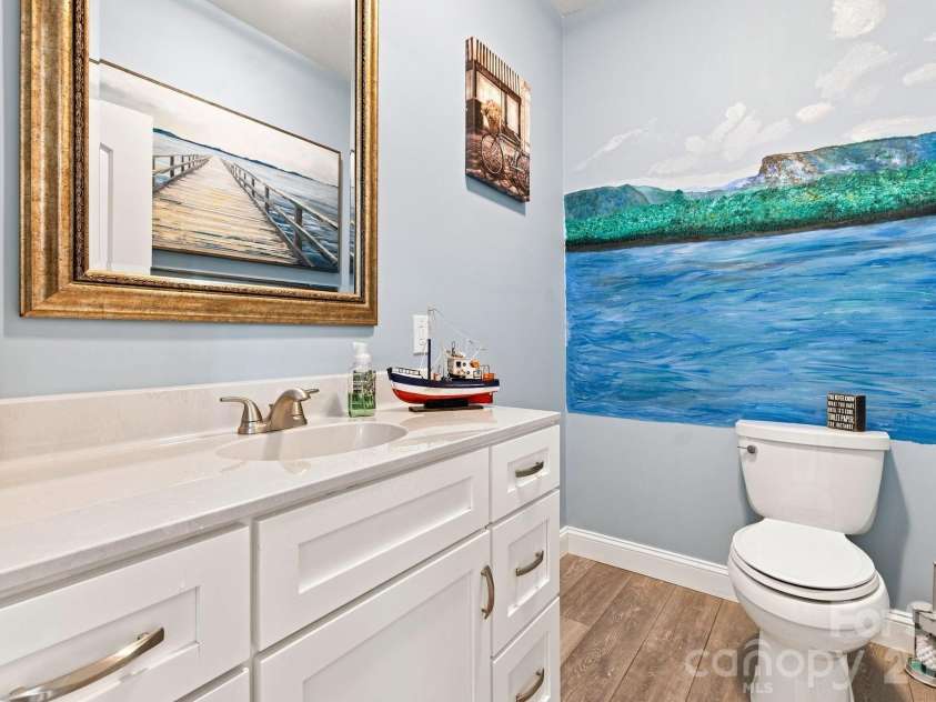 295 Idlewood Drive, Marion, NC 28752.  MLS# CAR4412940, YatesRealty ID 43791. Bathroom