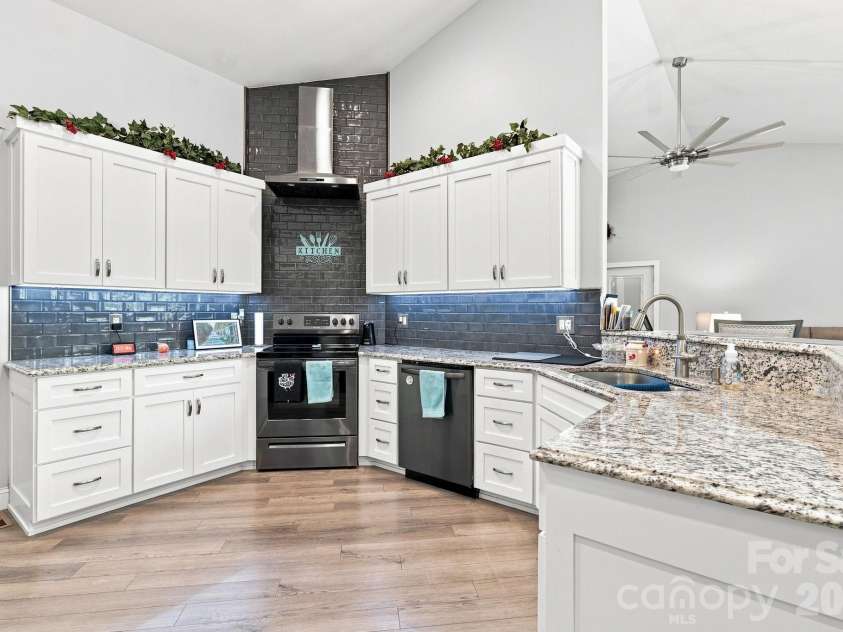 295 Idlewood Drive, Marion, NC 28752.  MLS# CAR4412940, YatesRealty ID 43791. Kitchen