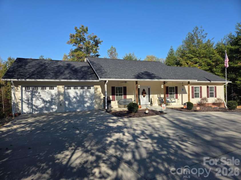 295 Idlewood Drive, Marion, NC 28752.  MLS# CAR4412940, YatesRealty ID 43791. Welcome Home