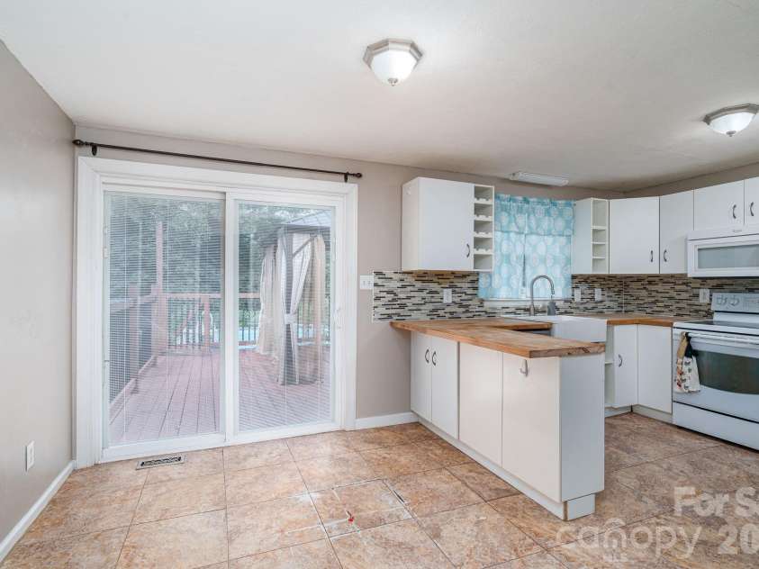 1369 Chancellor Drive, Claremont, NC 28610.  MLS# CAR4414231, YatesRealty ID 43792. 