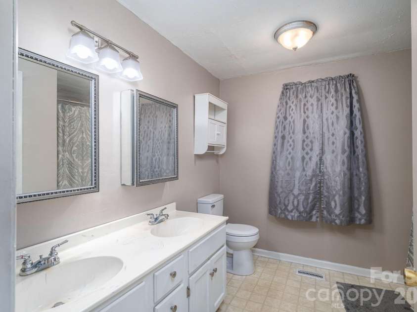 1369 Chancellor Drive, Claremont, NC 28610.  MLS# CAR4414231, YatesRealty ID 43792. 