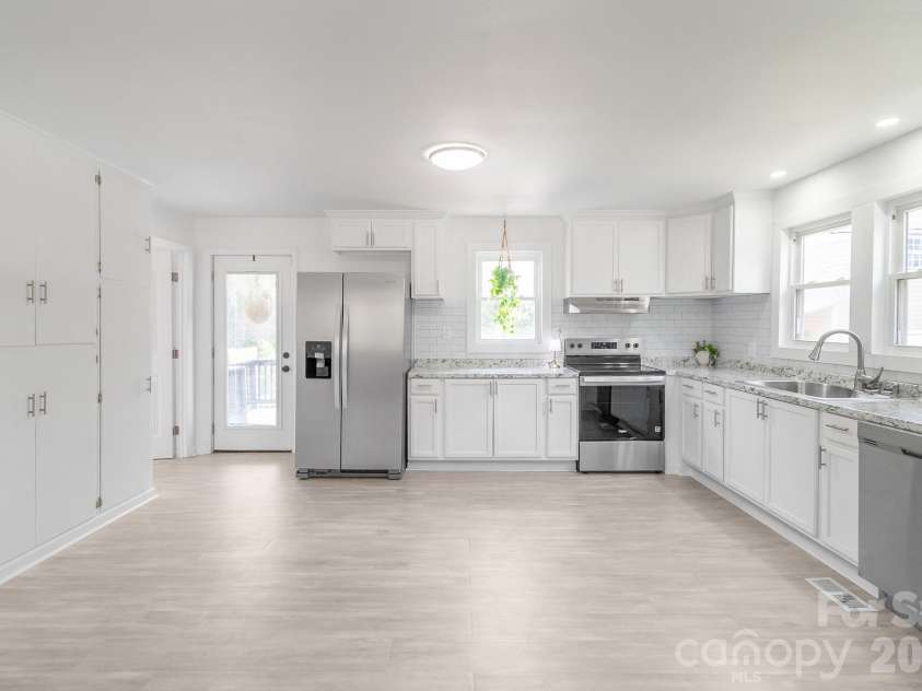 4228 Flat Creek Road, Heath Springs, SC 29058.  MLS# CAR4410434, YatesRealty ID 43793. 