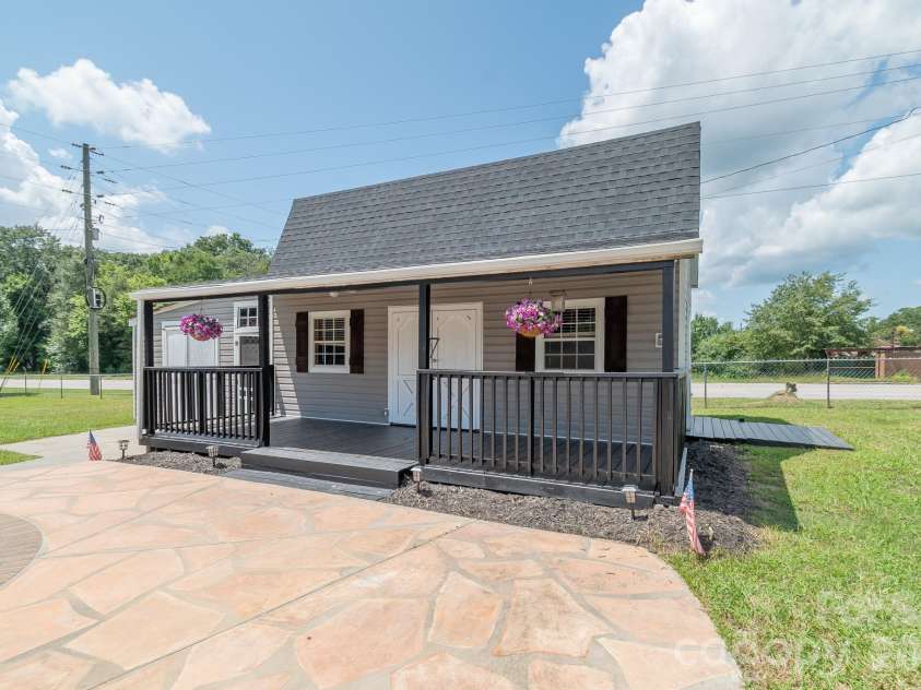 4228 Flat Creek Road, Heath Springs, SC 29058.  MLS# CAR4410434, YatesRealty ID 43793. 