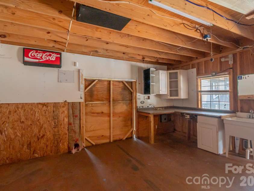 4228 Flat Creek Road, Heath Springs, SC 29058.  MLS# CAR4410434, YatesRealty ID 43793. 