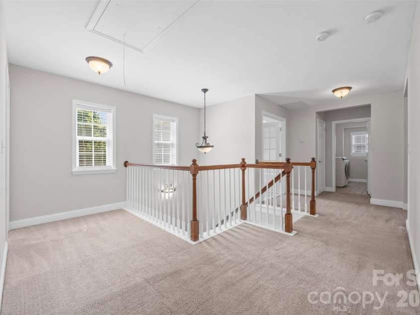9513 Seamill Road, Charlotte, NC 28278.  MLS# CAR4408705, YatesRealty ID 43794. Hallway