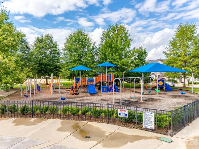 9513 Seamill Road, Charlotte, NC 28278.  MLS# CAR4408705, YatesRealty ID 43794. Playground