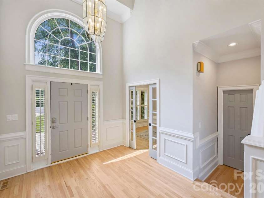 7701 Walthall Court, Charlotte, NC 28210.  MLS# CAR4404476, YatesRealty ID 43795. 