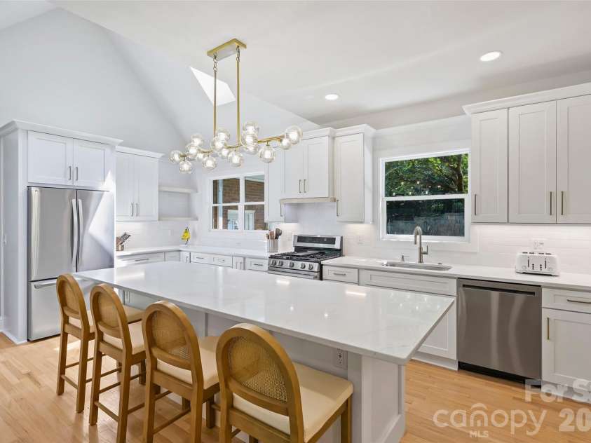 7701 Walthall Court, Charlotte, NC 28210.  MLS# CAR4404476, YatesRealty ID 43795. 