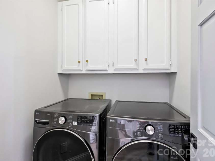7701 Walthall Court, Charlotte, NC 28210.  MLS# CAR4404476, YatesRealty ID 43795. 