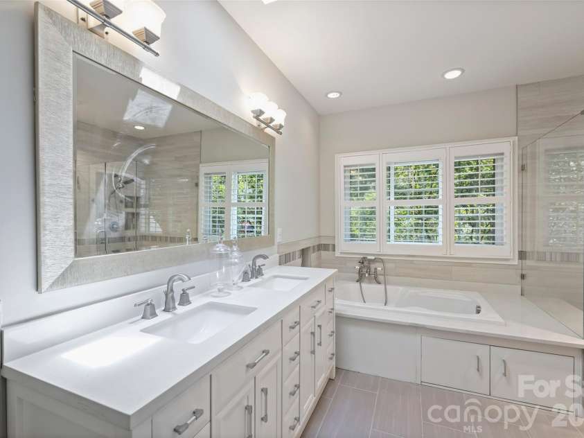 7701 Walthall Court, Charlotte, NC 28210.  MLS# CAR4404476, YatesRealty ID 43795. 