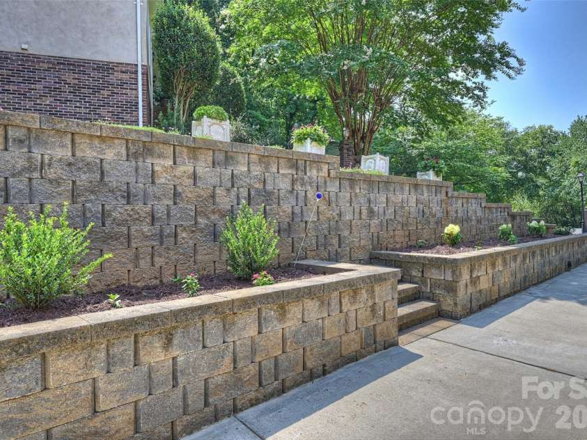 7701 Walthall Court, Charlotte, NC 28210.  MLS# CAR4404476, YatesRealty ID 43795. 