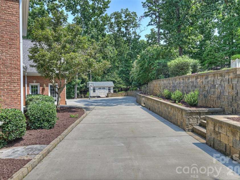 7701 Walthall Court, Charlotte, NC 28210.  MLS# CAR4404476, YatesRealty ID 43795. 