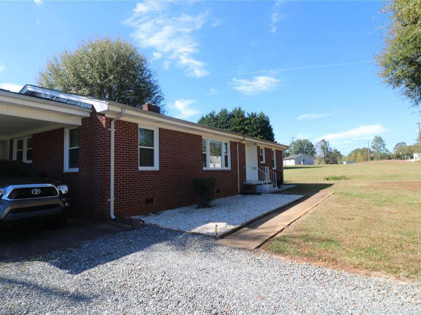 1260 US 221 Highway, Rutherfordton, NC 28139.  MLS# CAR4314402, YatesRealty ID 438. 