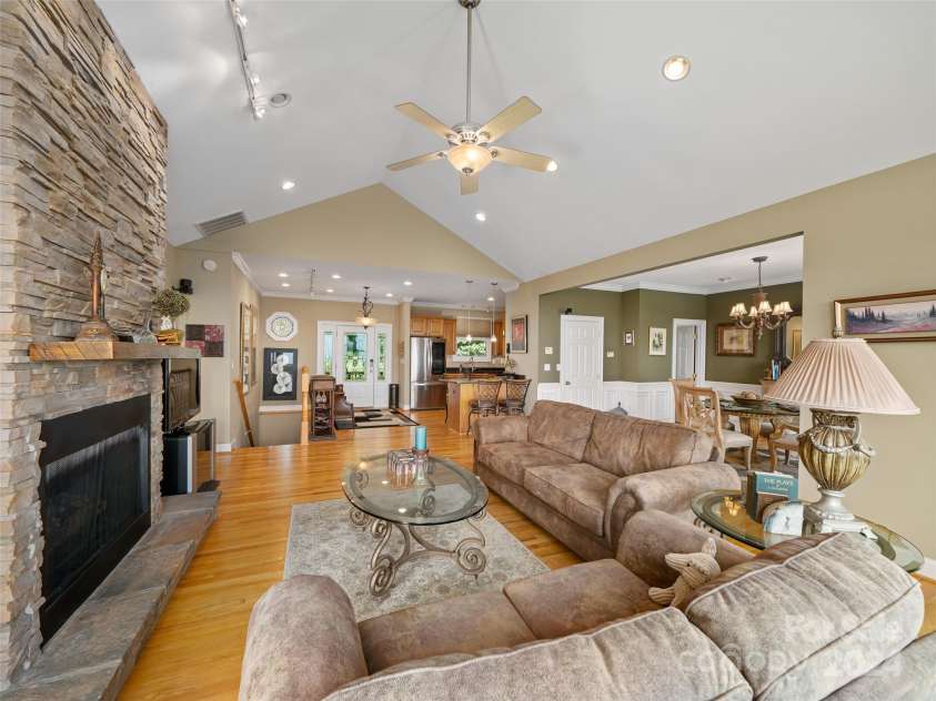 162 Alpine Drive, Little Switzerland, NC 28749.  MLS# CAR4153237, YatesRealty ID 438. 