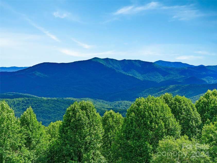 162 Alpine Drive, Little Switzerland, NC 28749.  MLS# CAR4153237, YatesRealty ID 438. 