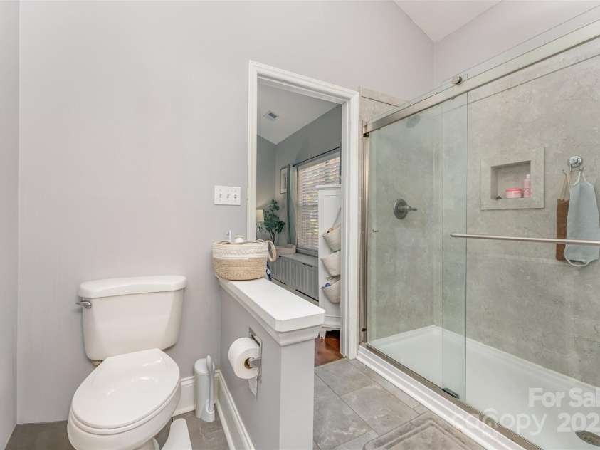 7024 Passeres Court, Charlotte, NC 28215.  MLS# CAR4319983, YatesRealty ID 438. 