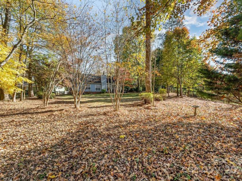 7024 Passeres Court, Charlotte, NC 28215.  MLS# CAR4319983, YatesRealty ID 438. 