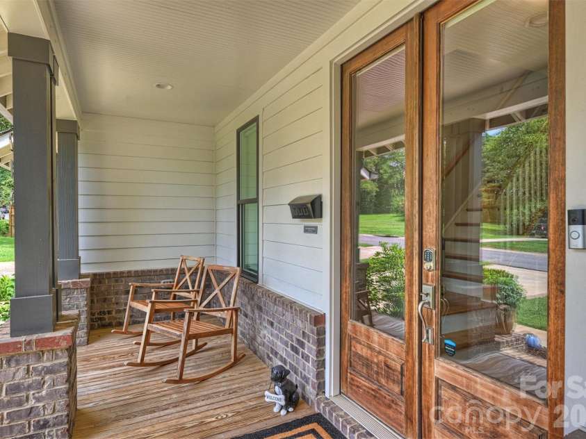 215 Hartford Avenue, Charlotte, NC 28209.  MLS# CAR4410878, YatesRealty ID 43804. 