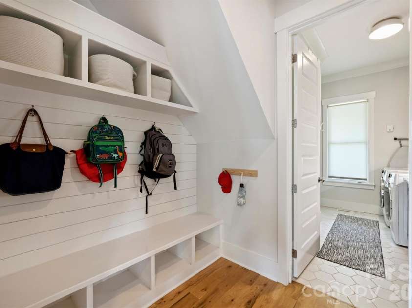 215 Hartford Avenue, Charlotte, NC 28209.  MLS# CAR4410878, YatesRealty ID 43804. 