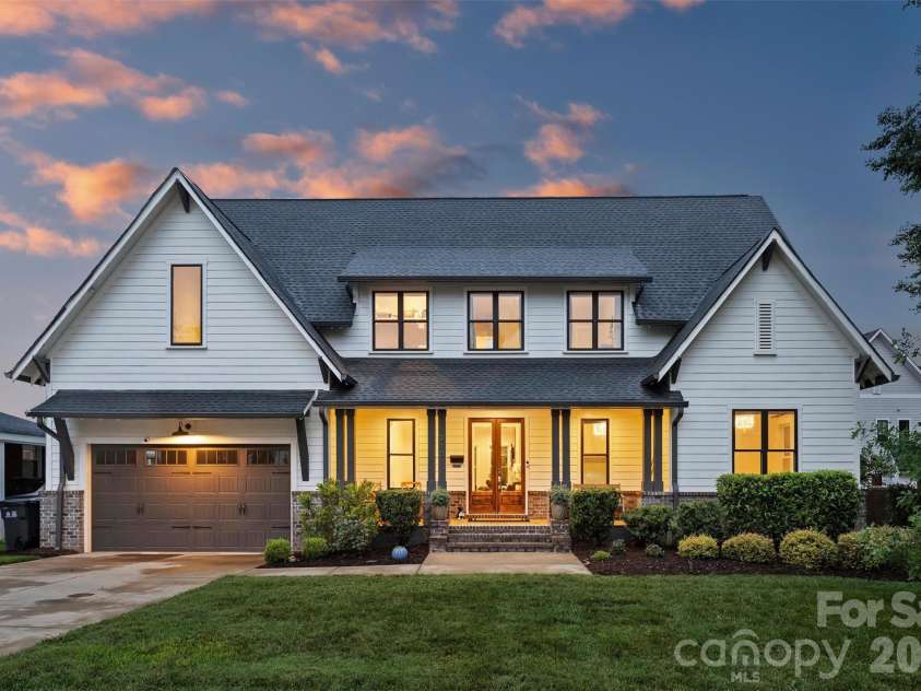 215 Hartford Avenue, Charlotte, NC 28209.  MLS# CAR4410878, YatesRealty ID 43804. 