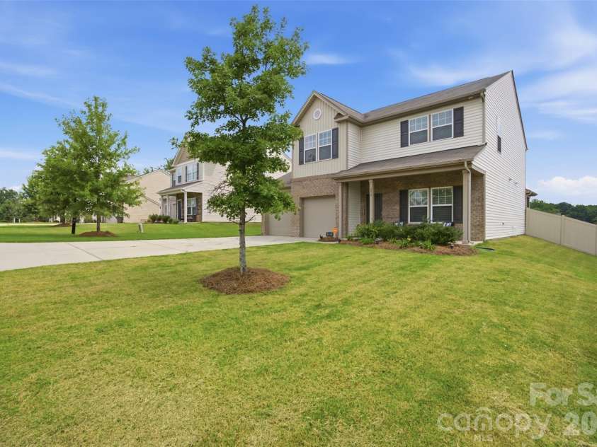254 Austen Lakes Drive, York, SC 29745.  MLS# CAR4413205, YatesRealty ID 43807. 