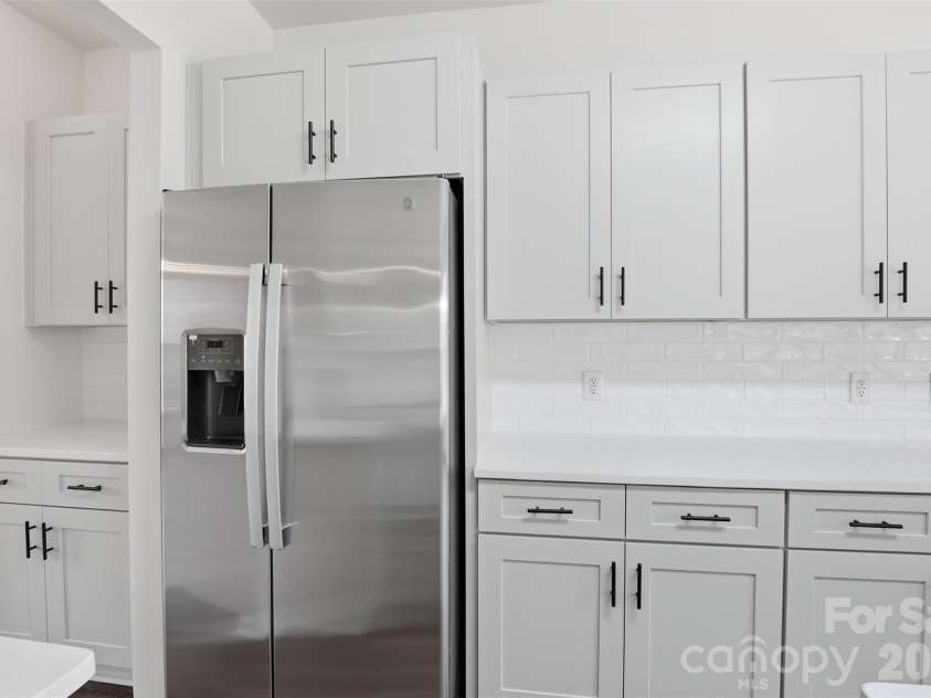 7633 Rathburn Lane, Charlotte, NC 28277.  MLS# CAR4411493, YatesRealty ID 43808. 
