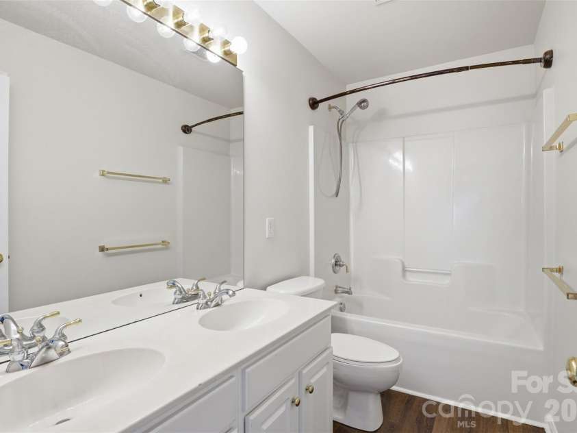 7633 Rathburn Lane, Charlotte, NC 28277.  MLS# CAR4411493, YatesRealty ID 43808. 