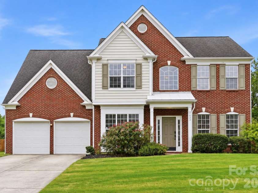 7633 Rathburn Lane, Charlotte, NC 28277.  MLS# CAR4411493, YatesRealty ID 43808. 