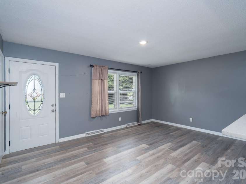 1038 Newcastle Road, Gastonia, NC 28052.  MLS# CAR4413896, YatesRealty ID 43809. 