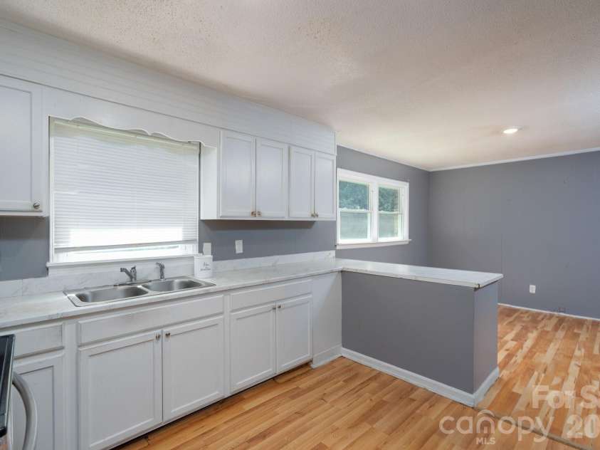1038 Newcastle Road, Gastonia, NC 28052.  MLS# CAR4413896, YatesRealty ID 43809. 