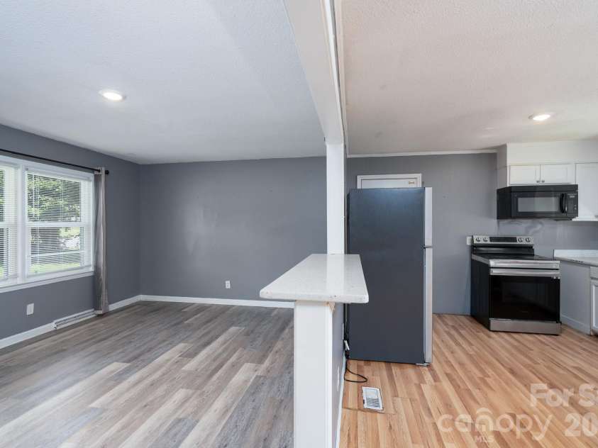 1038 Newcastle Road, Gastonia, NC 28052.  MLS# CAR4413896, YatesRealty ID 43809. 