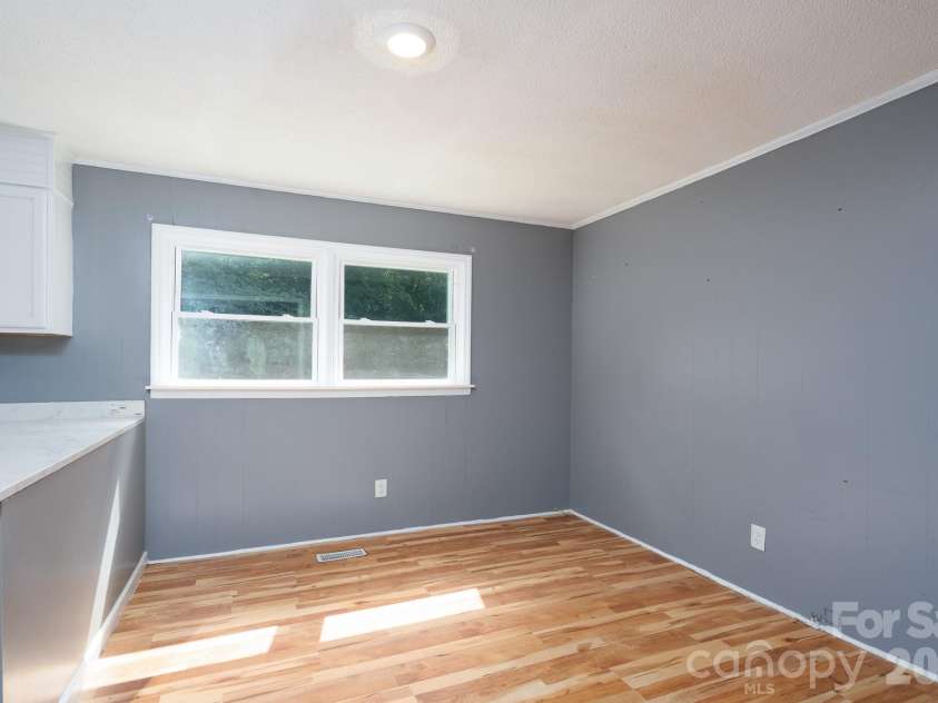 1038 Newcastle Road, Gastonia, NC 28052.  MLS# CAR4413896, YatesRealty ID 43809. 