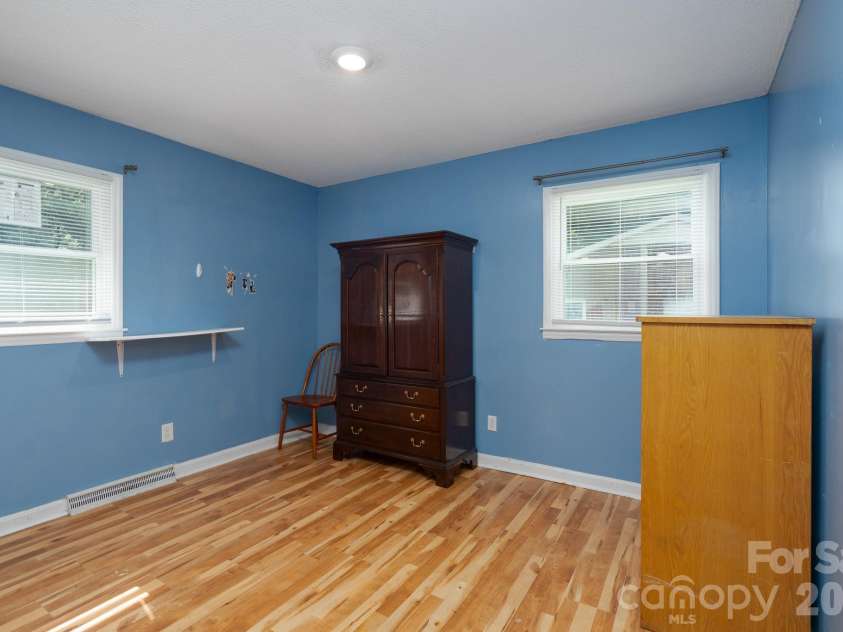 1038 Newcastle Road, Gastonia, NC 28052.  MLS# CAR4413896, YatesRealty ID 43809. 