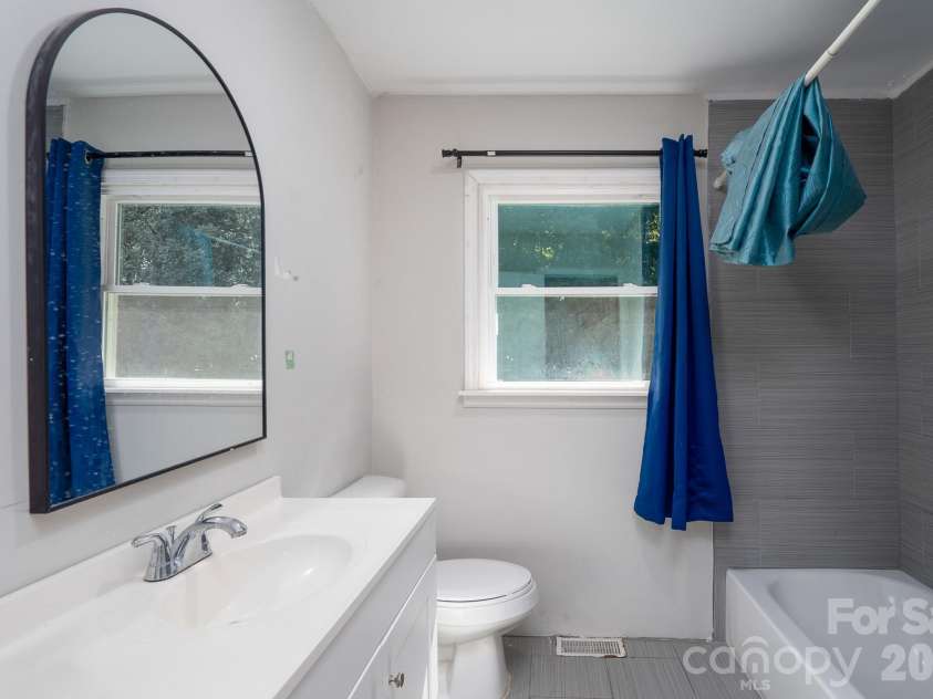 1038 Newcastle Road, Gastonia, NC 28052.  MLS# CAR4413896, YatesRealty ID 43809. 