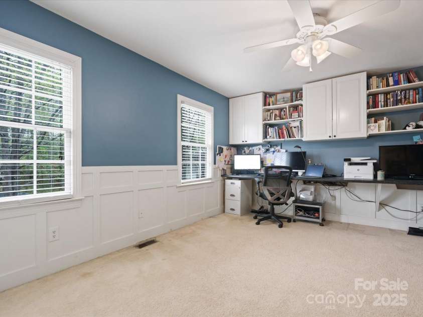 2812 Edgebrook Circle, Matthews, NC 28105.  MLS# CAR4241654, YatesRealty ID 4381. 