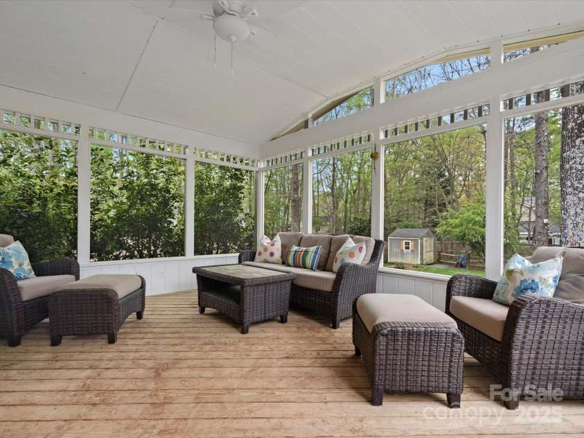 2812 Edgebrook Circle, Matthews, NC 28105.  MLS# CAR4241654, YatesRealty ID 4381. 