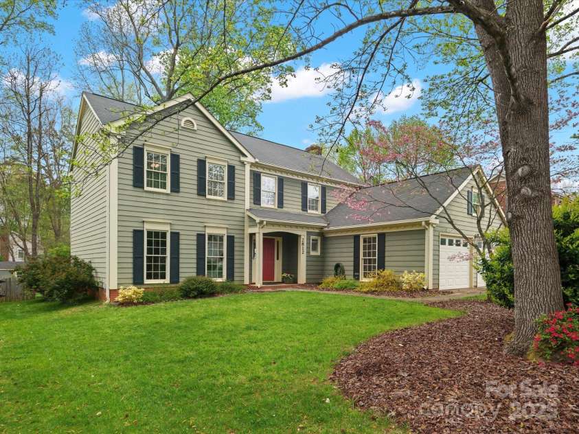 2812 Edgebrook Circle, Matthews, NC 28105.  MLS# CAR4241654, YatesRealty ID 4381. 