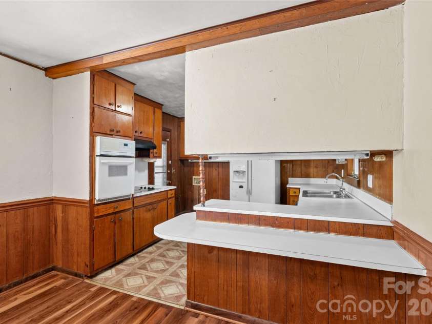 305 Sills Drive, Salisbury, NC 28146.  MLS# CAR4341534, YatesRealty ID 4381. 