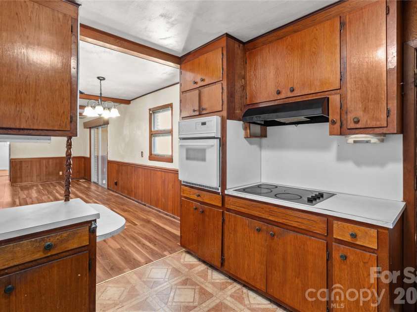 305 Sills Drive, Salisbury, NC 28146.  MLS# CAR4341534, YatesRealty ID 4381. 