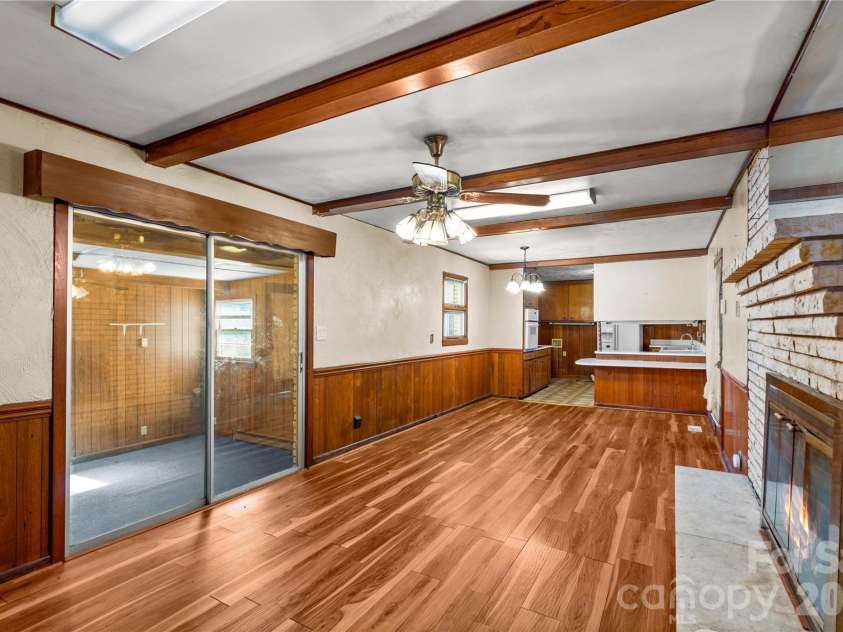 305 Sills Drive, Salisbury, NC 28146.  MLS# CAR4341534, YatesRealty ID 4381. 